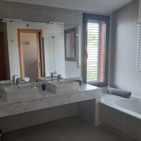 Casa Con Piscina Privada, Golf Bonmont * Bonmont Terres Noves